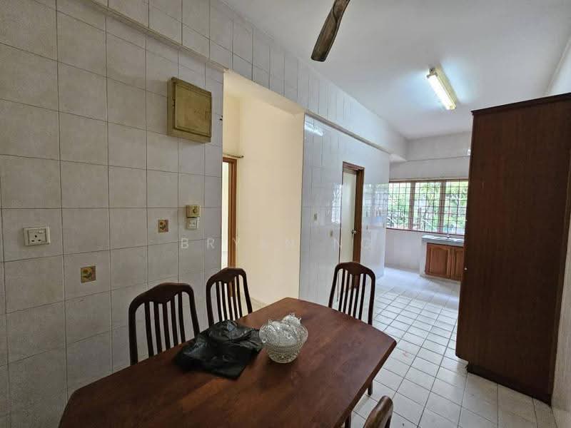 Rumah Teres 2-Tingkat untuk Dijual di Taman Seri Taming (Cheras) - Bryan Ng - Dining Room - PropertyGuru.com.my