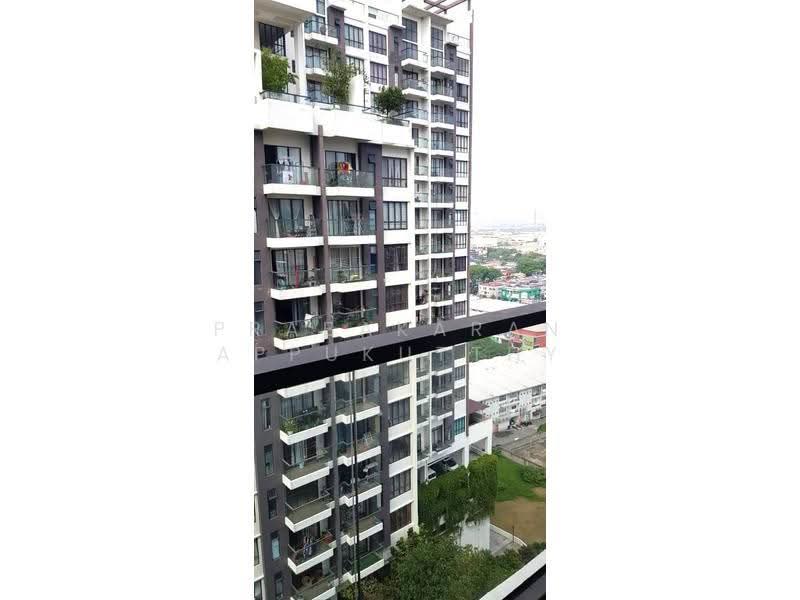 Kediaman Servis untuk Dijual di Urban 360 - Prabakaran Appukutthy - Balcony - PropertyGuru.com.my