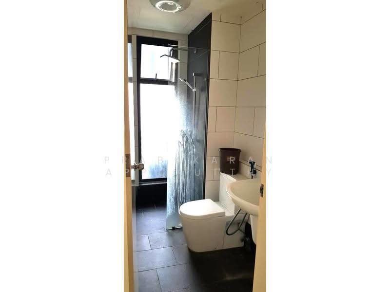 Kediaman Servis untuk Dijual di Urban 360 - Prabakaran Appukutthy - Bathroom - PropertyGuru.com.my