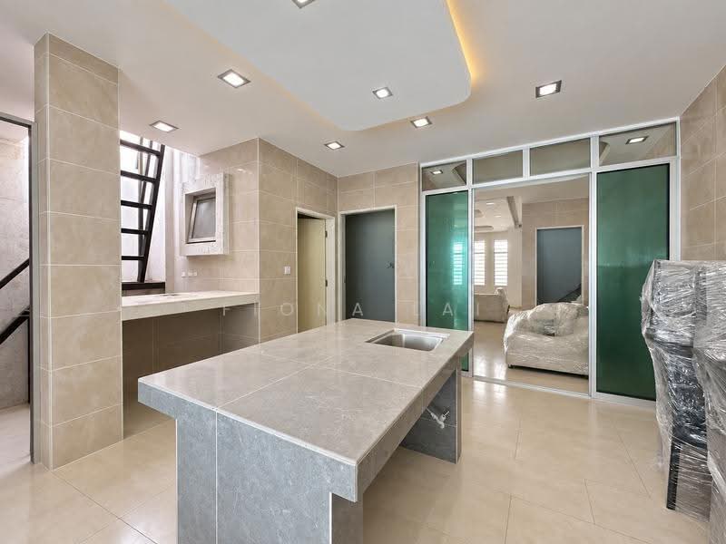 2-storey Terraced House for Sale in Taman Bukit Sepangar (Kota Kinabalu) - Fiona Lai - Kitchen - PropertyGuru.com.my