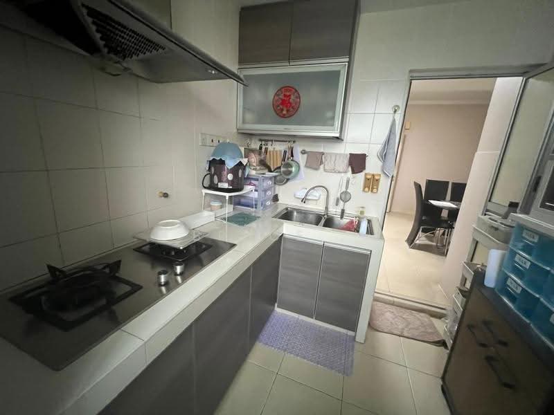 Condominium for Sale at Platinum Lake PV 12 - Bruce . - Kitchen - PropertyGuru.com.my