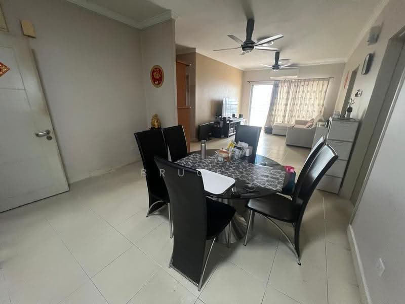 Condominium for Sale at Platinum Lake PV 12 - Bruce . - Dining Room - PropertyGuru.com.my