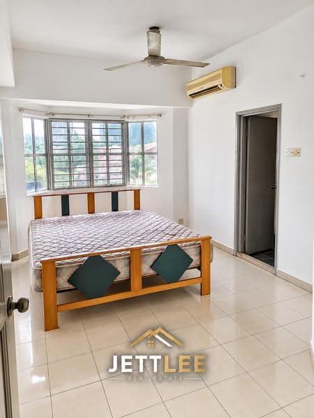 Kondominium untuk Dijual di Regency Condominium - Tom Lee - Bedroom - PropertyGuru.com.my