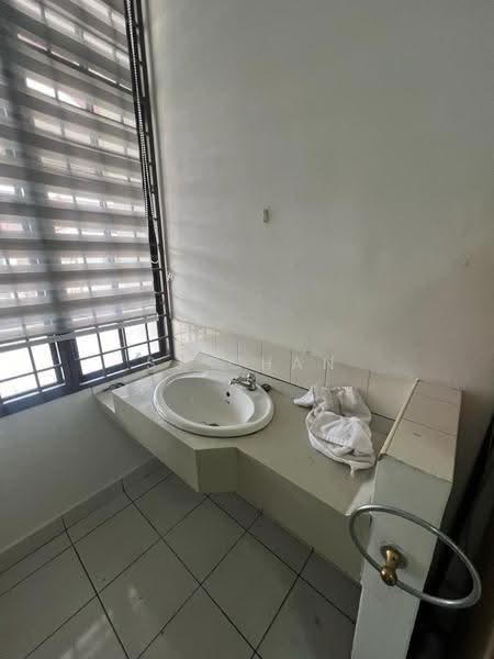 1-storey Terraced House for Rent in Taman Molek (Johor Bahru) - SJ CHAN - Bathroom - PropertyGuru.com.my