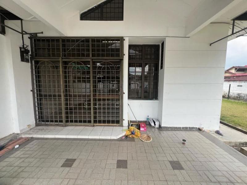 1-storey Terraced House for Rent in Taman Molek (Johor Bahru) - SJ CHAN - Exterior - PropertyGuru.com.my