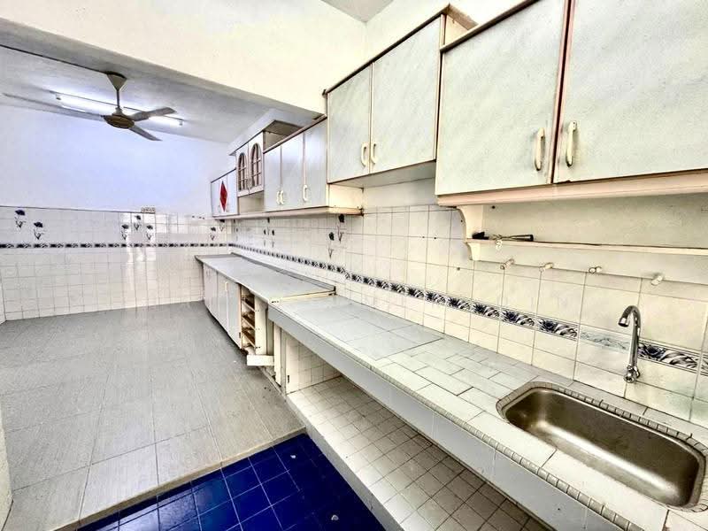 2-storey Terraced House for Sale in Taman Bukit Mewah (Kajang) - Shafiq Amerudin - Kitchen - PropertyGuru.com.my