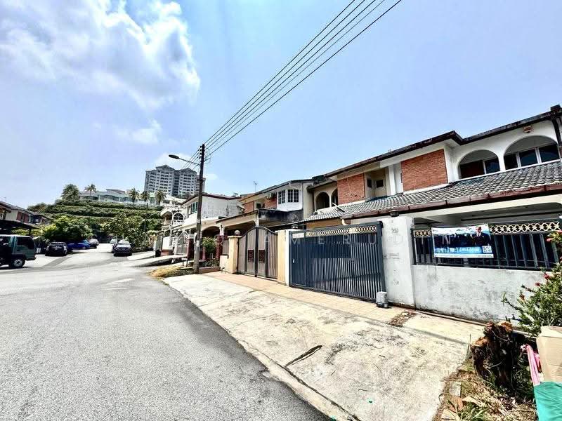 2-storey Terraced House for Sale in Taman Bukit Mewah (Kajang) - Shafiq Amerudin - Exterior - PropertyGuru.com.my
