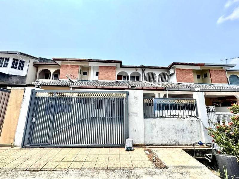 2-storey Terraced House for Sale in Taman Bukit Mewah (Kajang) - Shafiq Amerudin - Exterior - PropertyGuru.com.my