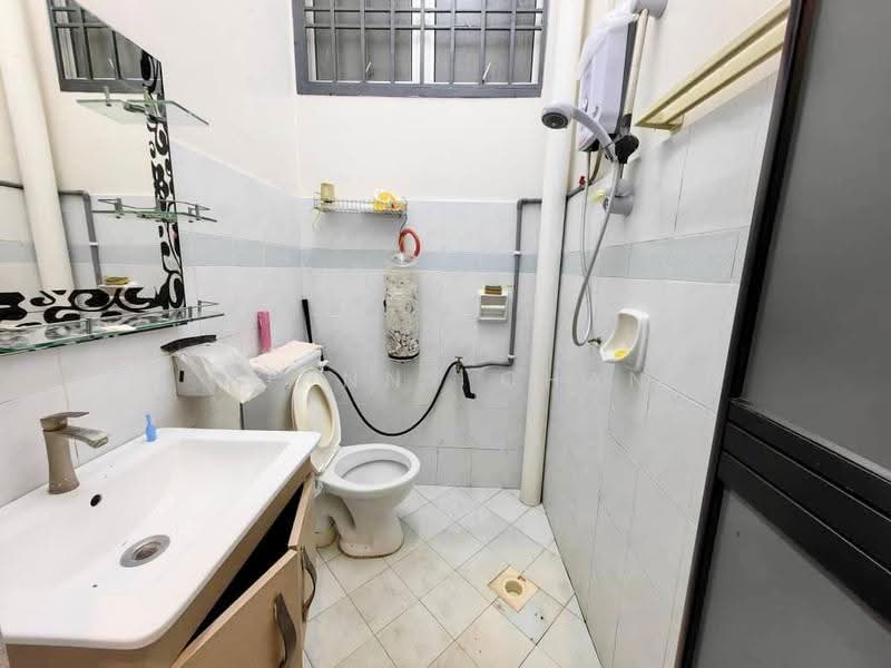 1-storey Terraced House for Sale in Taman Nusa Bestari 2 (Iskandar Puteri (Nusajaya)) - Johnny Chan - Bathroom - PropertyGuru.com.my