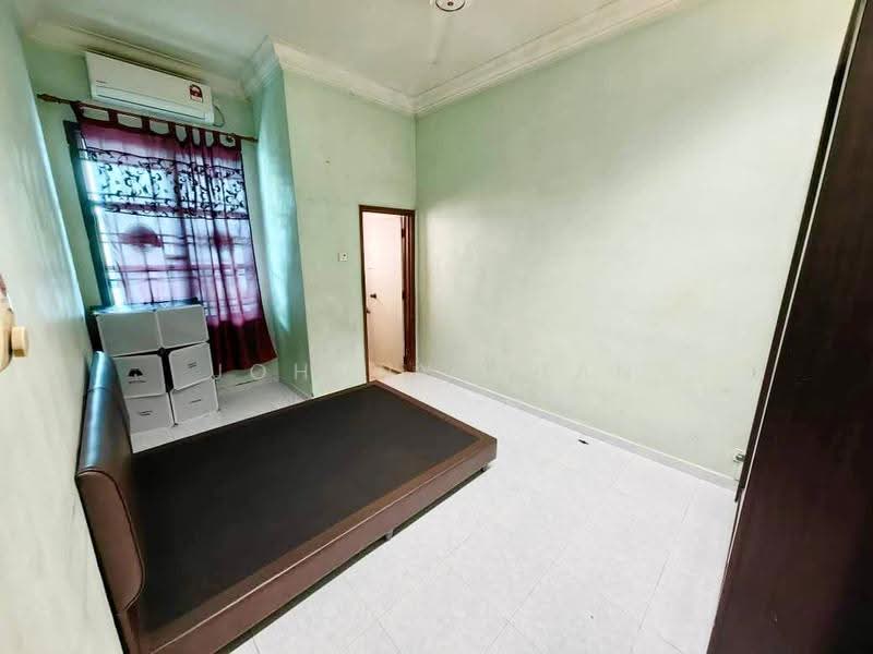 1-storey Terraced House for Sale in Taman Nusa Bestari 2 (Iskandar Puteri (Nusajaya)) - Johnny Chan - Bedroom - PropertyGuru.com.my