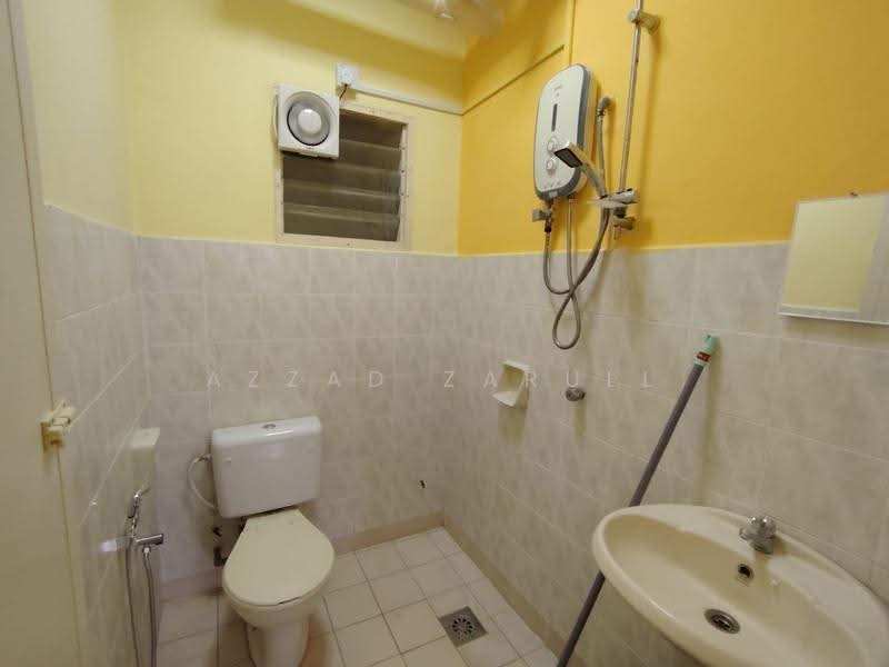 Condominium for Rent at Bayu Tasik 1 - Azzad Zarull - Bathroom - PropertyGuru.com.my