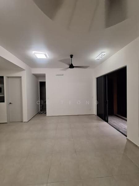 Kondominium untuk Disewa di EdgeWood Residences @ SkySanctuary - CK Teong - Living Room - PropertyGuru.com.my