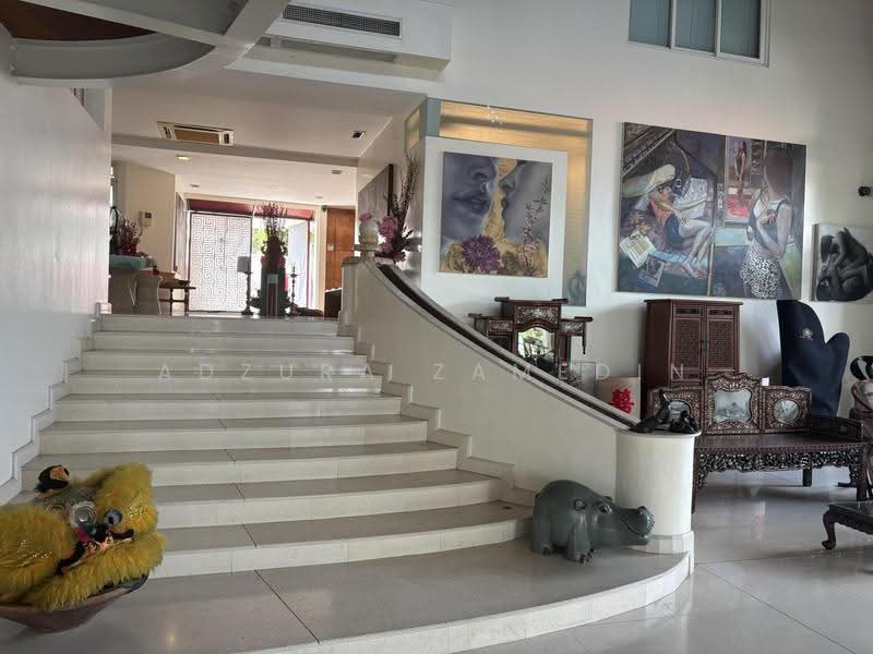 Bungalow House untuk Dijual di SS3 (Petaling Jaya) - Adzura Zamedin - Entrance - PropertyGuru.com.my