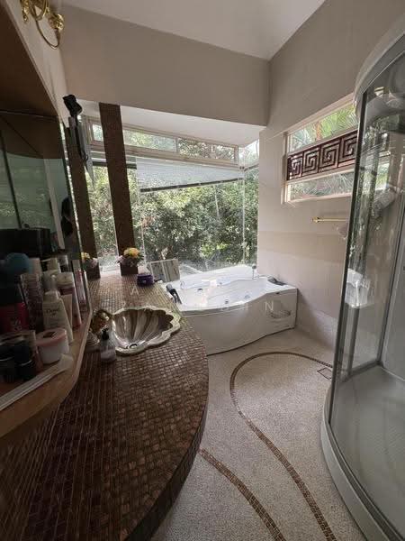 Bungalow House untuk Dijual di SS3 (Petaling Jaya) - Adzura Zamedin - Bathroom - PropertyGuru.com.my
