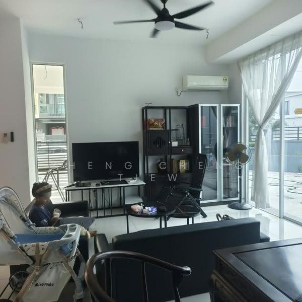 Rumah Kluster untuk Dijual di Austin Heights (Tebrau) - Sheng Cheng Tiew - Living Room - PropertyGuru.com.my