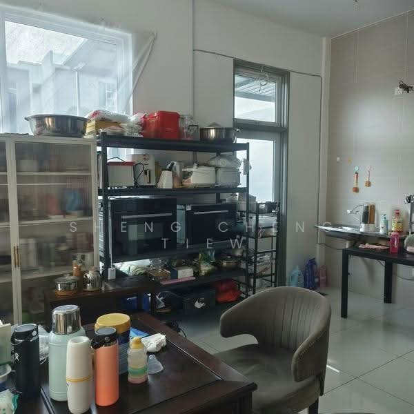 Rumah Kluster untuk Dijual di Austin Heights (Tebrau) - Sheng Cheng Tiew - Kitchen - PropertyGuru.com.my
