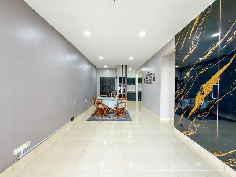 Kondominium untuk Dijual di Kristal Heights - Izzat Zamros - Dining Room - PropertyGuru.com.my