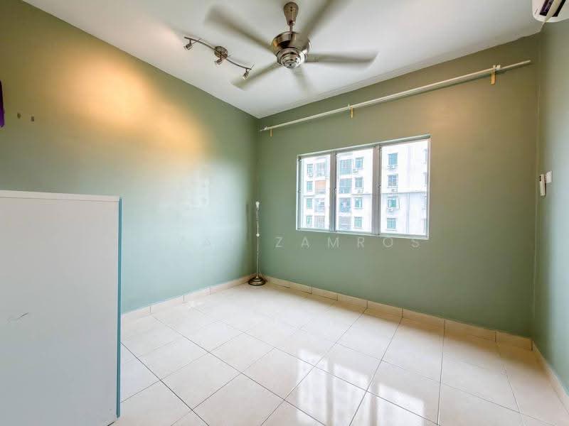 Kondominium untuk Dijual di Kristal Heights - Izzat Zamros - Interior - PropertyGuru.com.my