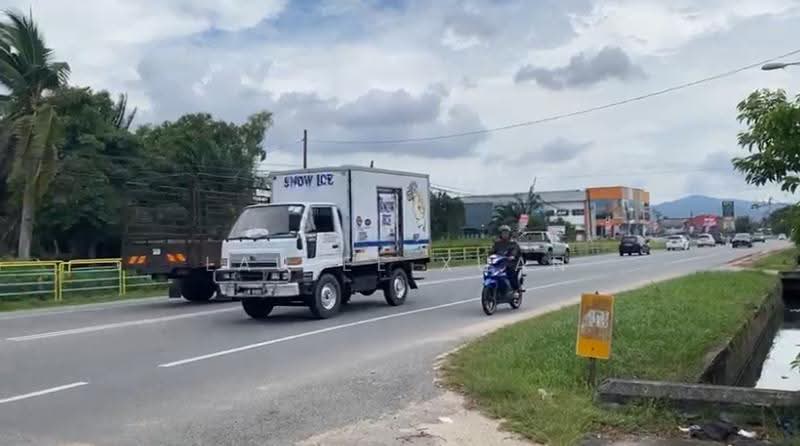 Commercial Bungalow for Rent in Bukit Pasir (Batu Pahat) - Lau Ee Xuan - PropertyGuru.com.my