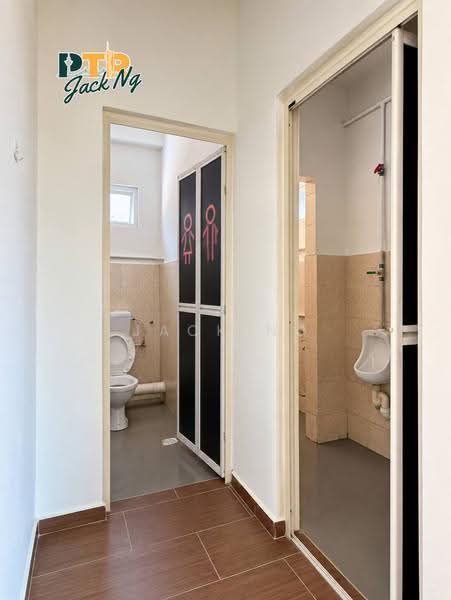 Shop / Office untuk Disewa di Raja Uda (Butterworth) - Jack Ng - Bathroom - PropertyGuru.com.my
