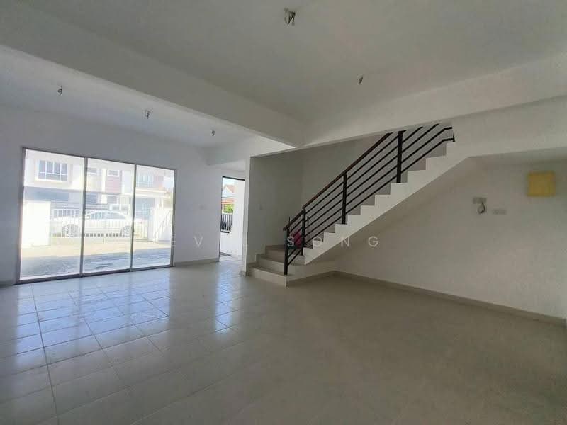 2-storey Terraced House for Sale in Pasir Gudang (Johor) - Evie Song - Living Room - PropertyGuru.com.my