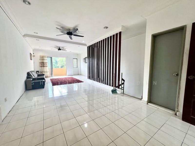 Rumah Teres 3-Tingkat untuk Dijual di Taman Selayang Mulia (Selayang) - Shafiq Amerudin - Living Room - PropertyGuru.com.my