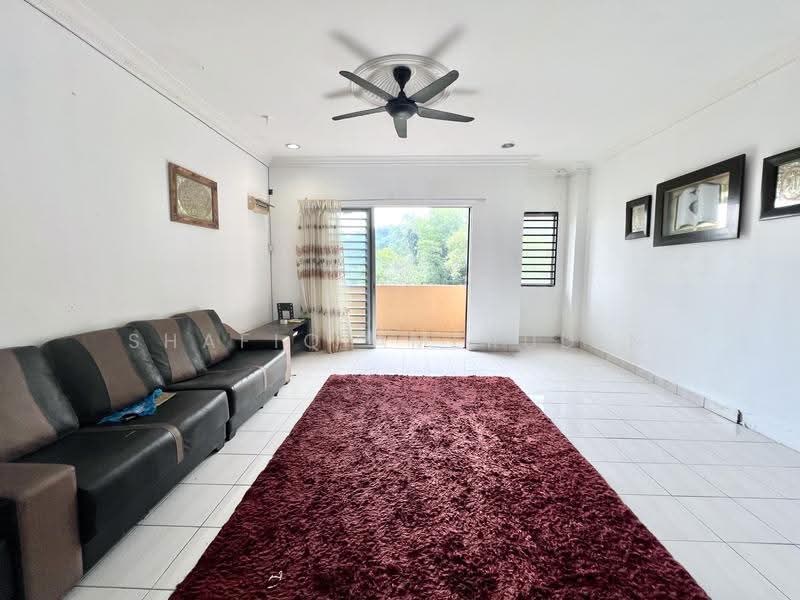 Rumah Teres 3-Tingkat untuk Dijual di Taman Selayang Mulia (Selayang) - Shafiq Amerudin - Living Room - PropertyGuru.com.my