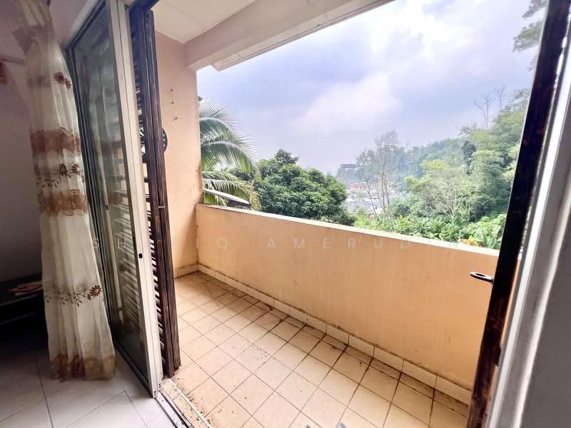 Rumah Teres 3-Tingkat untuk Dijual di Taman Selayang Mulia (Selayang) - Shafiq Amerudin - Balcony - PropertyGuru.com.my