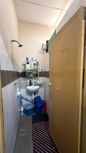 1-storey Terraced House for Sale in Taman Pauh (Bukit Mertajam) - Aswad . - Bathroom - PropertyGuru.com.my