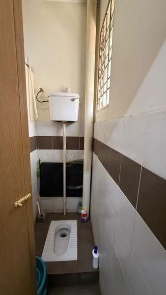 1-storey Terraced House for Sale in Taman Pauh (Bukit Mertajam) - Aswad . - Bathroom - PropertyGuru.com.my