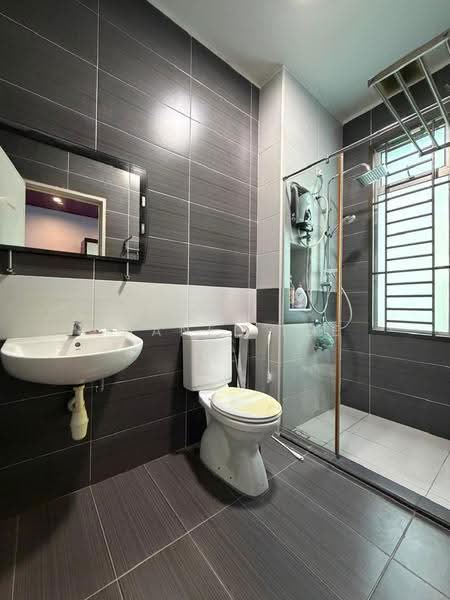 Rumah Kluster untuk Dijual di Taman Kempas Indah (Tebrau) - Shanel Tee - Bathroom - PropertyGuru.com.my