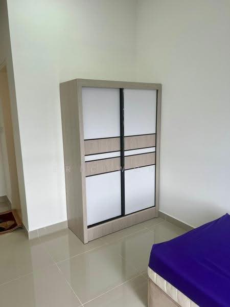 Kediaman Servis untuk Disewa di MKH Boulevard II - Eric Wong - Bedroom - PropertyGuru.com.my