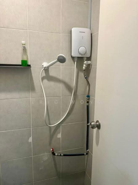Kediaman Servis untuk Disewa di MKH Boulevard II - Eric Wong - Bathroom - PropertyGuru.com.my