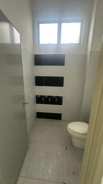 Rumah Teres 2-Tingkat untuk Dijual di Taman Sri Kluang (Kluang) - Shanel Tee - Bathroom - PropertyGuru.com.my