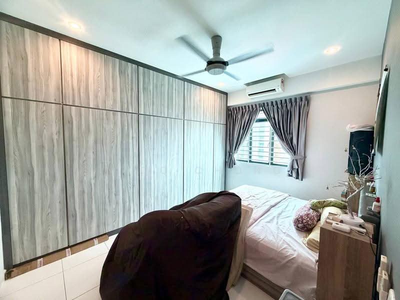 Kediaman Servis untuk Dijual di Sky Oasis Residence (Pangsapuri Oasis 1) - Nico Chong - Bedroom - PropertyGuru.com.my