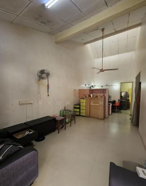 Rumah Teres 1-Tingkat untuk Dijual di Taman Puteri Wangsa (Ulu Tiram) - Ryon Teh - Living Room - PropertyGuru.com.my