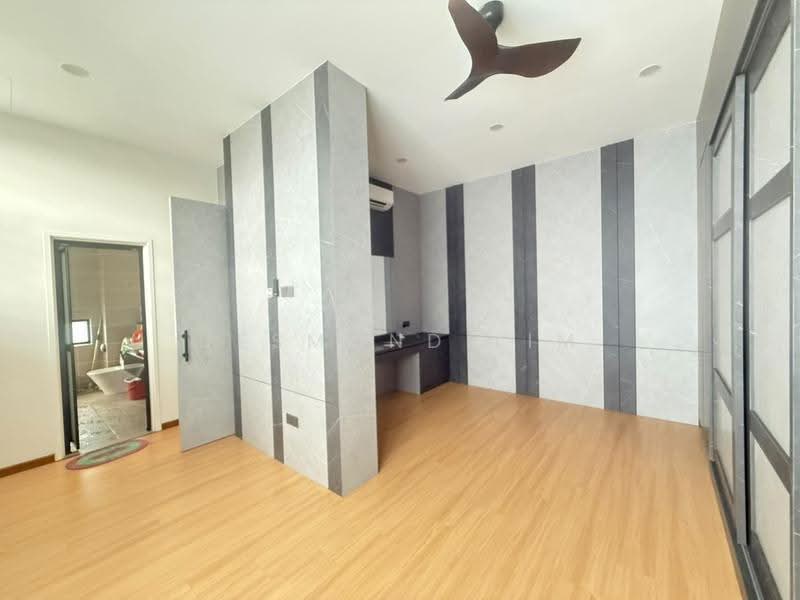 Semi-Detached House for Sale in Ulu Tiram (Johor) - Desmond Lim - Bathroom - PropertyGuru.com.my