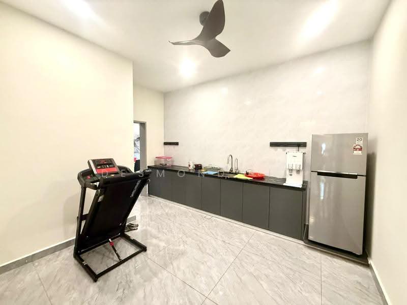 Semi-Detached House for Sale in Ulu Tiram (Johor) - Desmond Lim - Kitchen - PropertyGuru.com.my