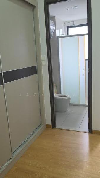 Condominium for Rent at Bay Laurel @ Country Garden Danga Bay - Jack Liew - Bathroom - PropertyGuru.com.my