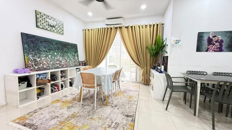Rumah Teres 3-Tingkat untuk Dijual di Tamansari (Rawang) - Steven Lee - Dining Room - PropertyGuru.com.my