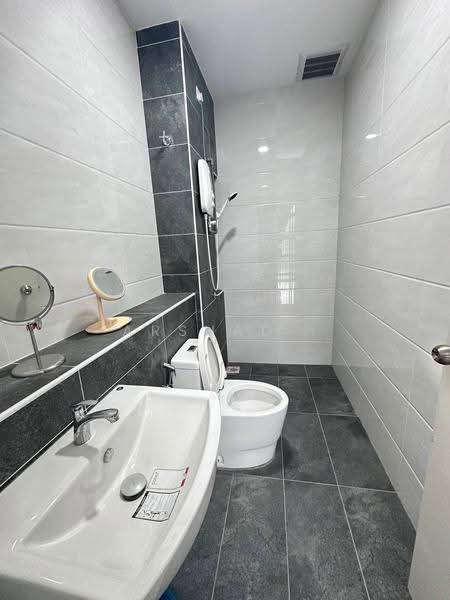 Rumah Teres 2-Tingkat untuk Dijual di Bandar Baru Permas Jaya (Permas Jaya) - Arshad . - Bathroom - PropertyGuru.com.my