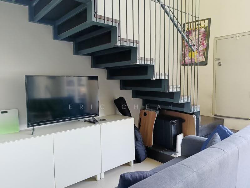 Kediaman Servis untuk Dijual di Tamarind Suites - Eric Cheah - Living Room - PropertyGuru.com.my