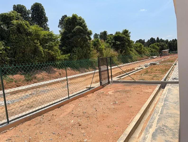 Rumah Teres 2-Tingkat untuk Dijual di Desa Pinggiran Bayu (Mantin) - FB Chong - Exterior - PropertyGuru.com.my