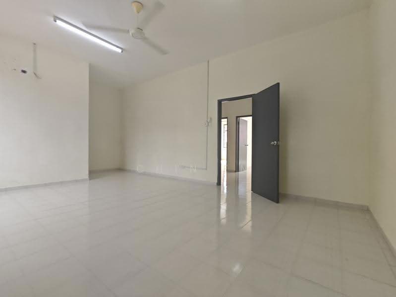 Rumah Teres 2-Tingkat untuk Dijual di Taman Sutera Wangi (Batu Berendam) - CHIN FN - Interior - PropertyGuru.com.my