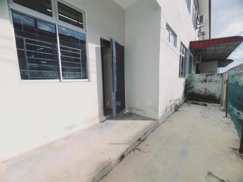 Rumah Teres 2-Tingkat untuk Dijual di Taman Sutera Wangi (Batu Berendam) - CHIN FN - Exterior - PropertyGuru.com.my