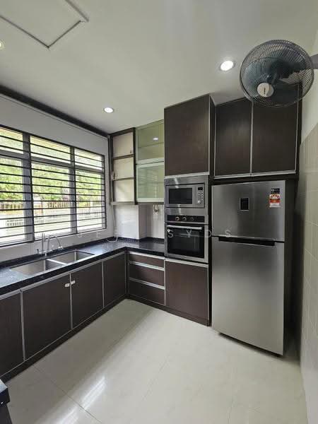 Rumah Berkembar untuk Disewa di Rawang (Selangor) - Jeev Syds - Kitchen - PropertyGuru.com.my