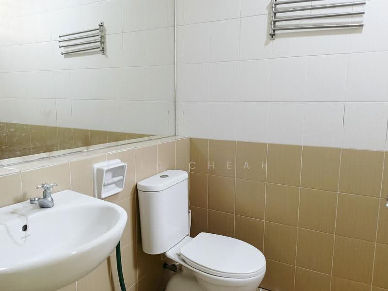 Condominium for Sale at Aman Heights Condominium - Eric Cheah - Bathroom - PropertyGuru.com.my
