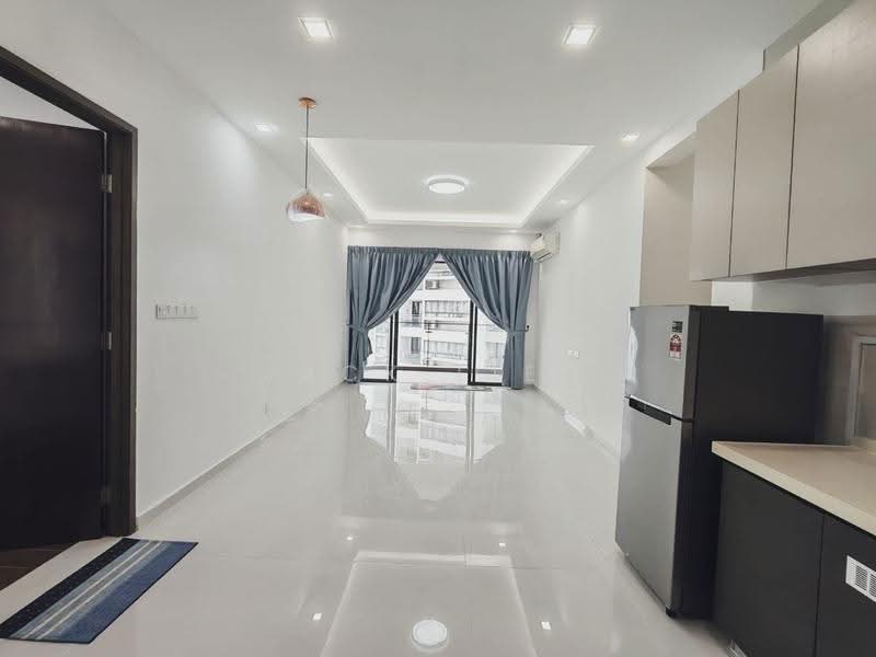 Condominium for Sale at Amberside @ Country Garden Danga Bay - Jack Liew - Living Room - PropertyGuru.com.my