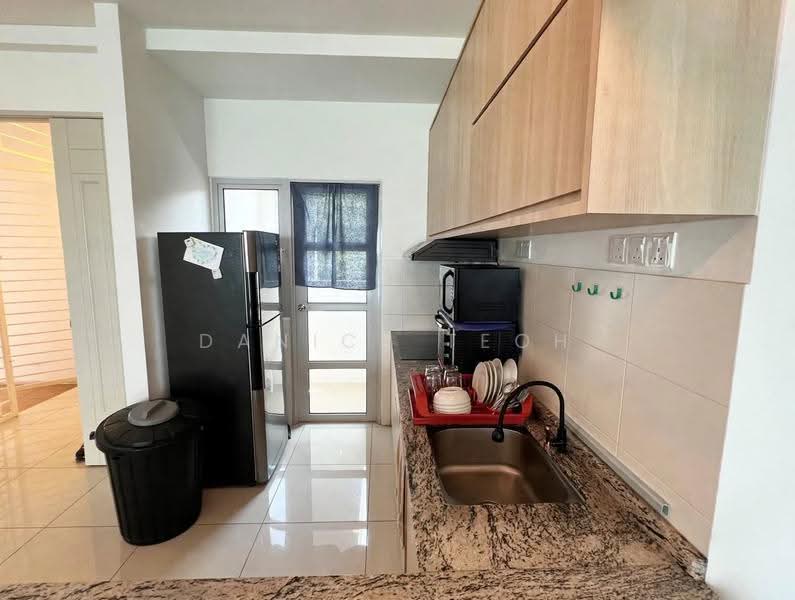 Condominium for Rent at 10 Island Resort - Danick Teoh - Kitchen - PropertyGuru.com.my