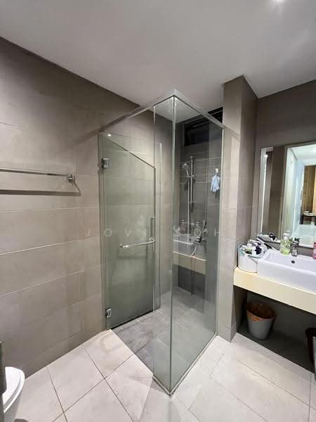 Kondominium untuk Disewa di Vivo Residential Suites - Jovi Soh - Bathroom - PropertyGuru.com.my
